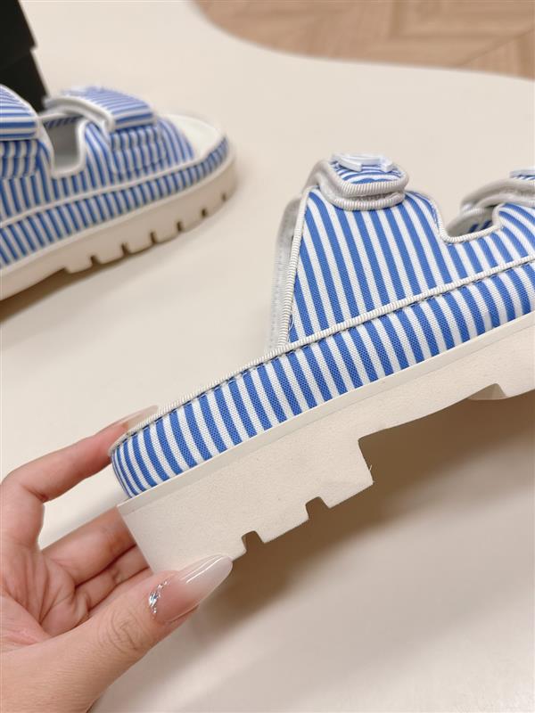 20251128184436676 280